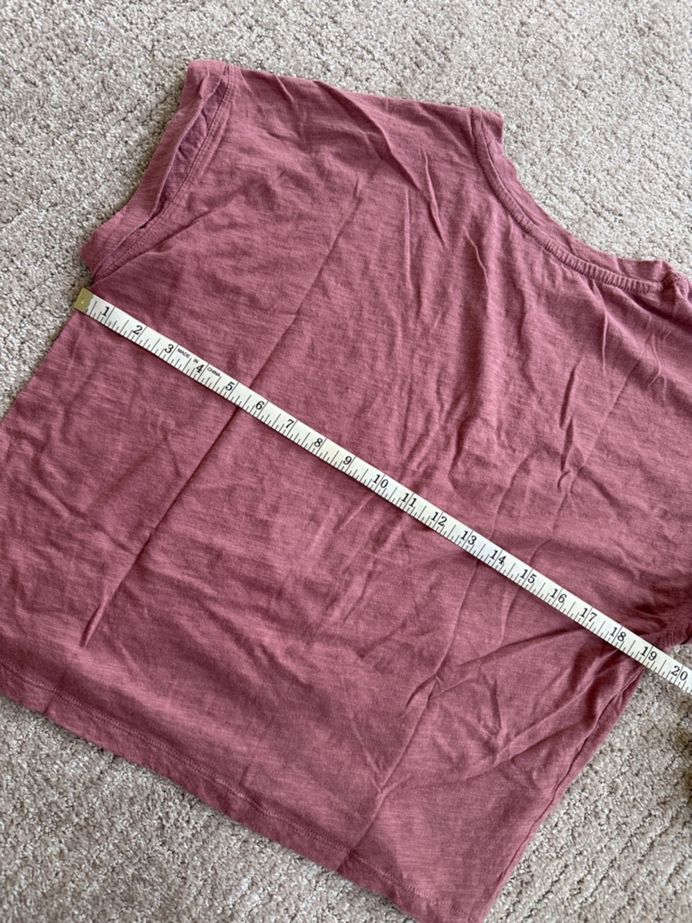 Vuori Women’s short sleeve tee size M - Picture 5 of 8